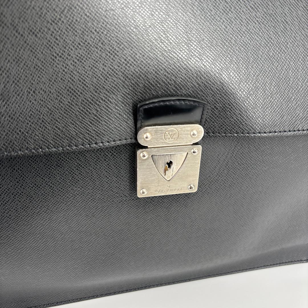 極美品 ルイヴィトン M31042 タイガ ロブスト2 ビジネスバッグ