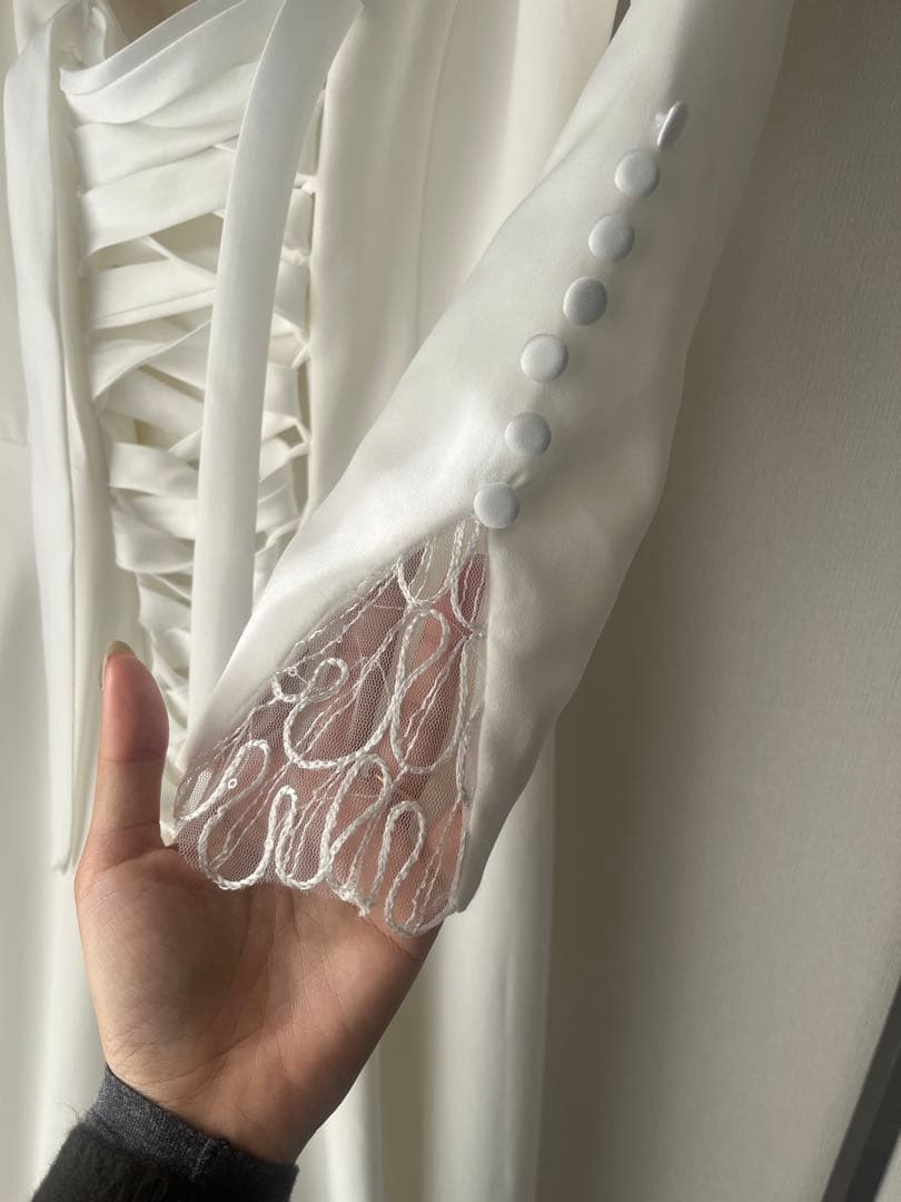 ホワイトウェディングドレス Aライン　長袖