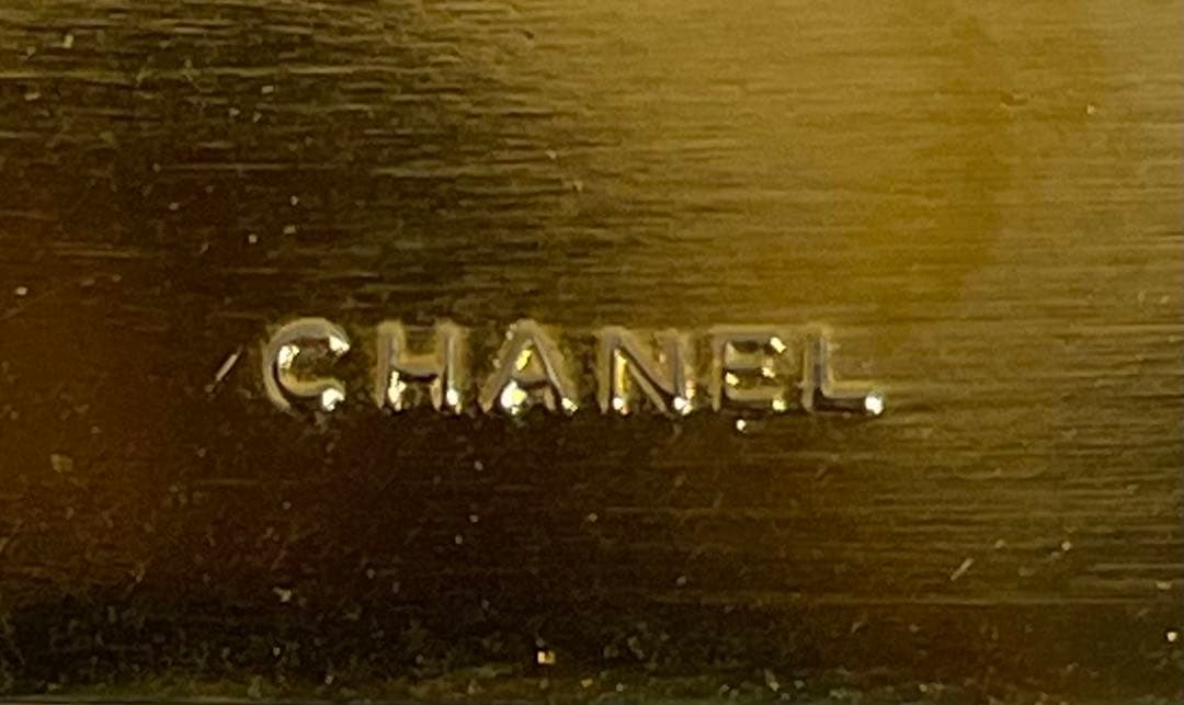 CHANEL シャネル ブローチ ゴールド ロゴ スクエア プレート