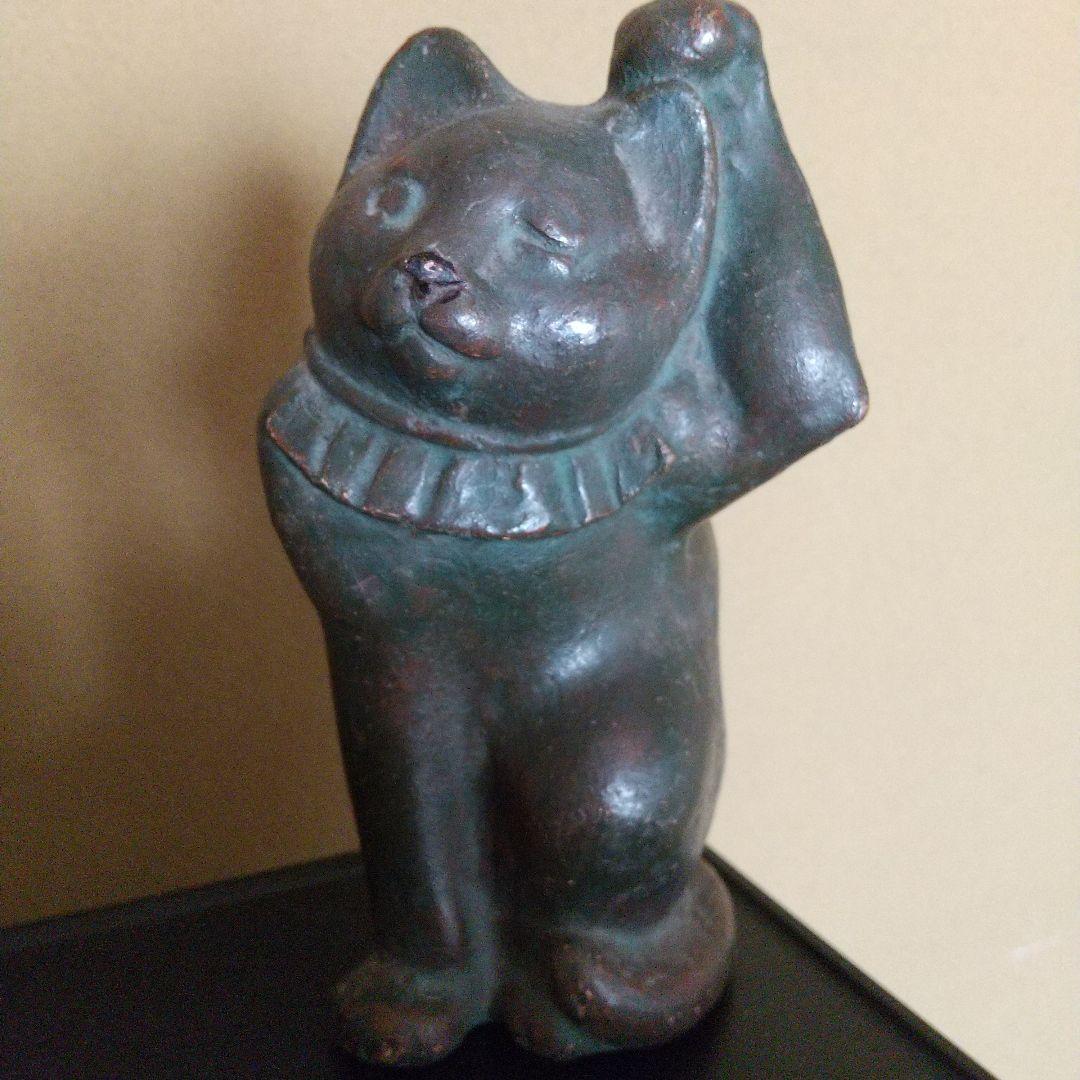 ブロンズ製猫の置物
