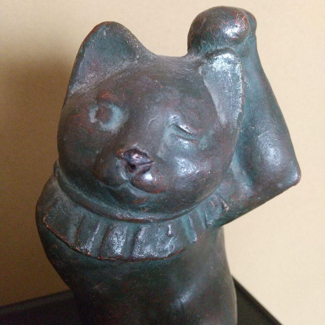 ブロンズ製猫の置物