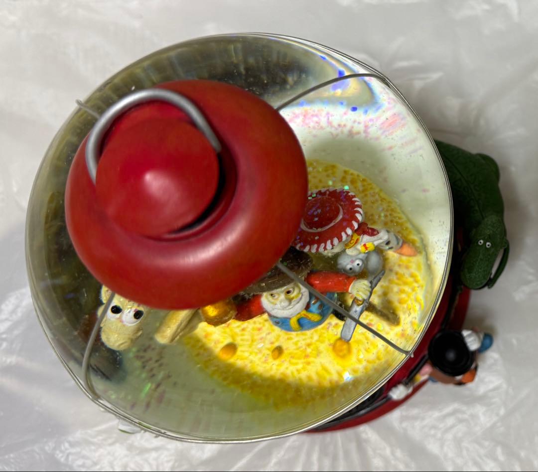 トイストーリー2 赤ランタン ライトアップ オルゴール付き スノーグローブ