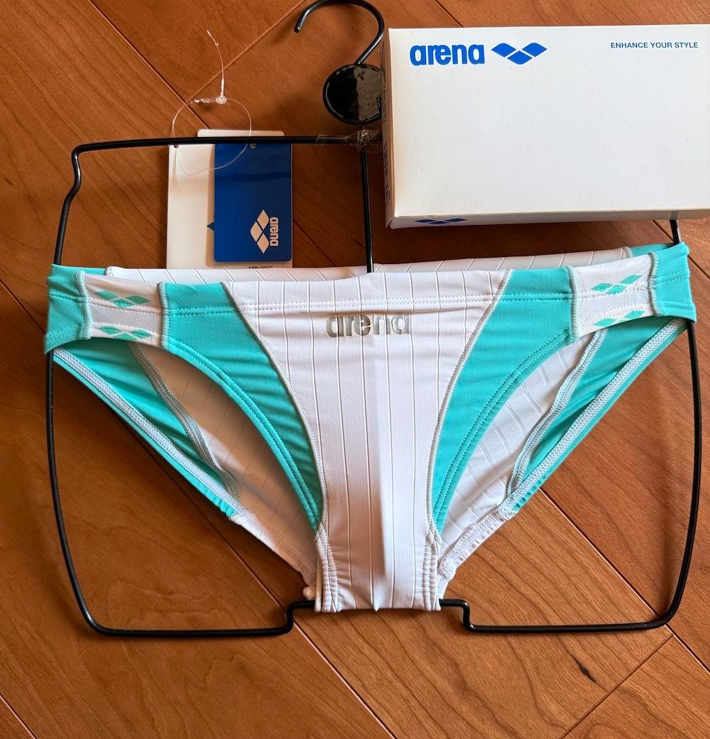 【新品箱タグ付】ARENA　ダブルマット　ホワイト×スカイブルー　競パン　nux