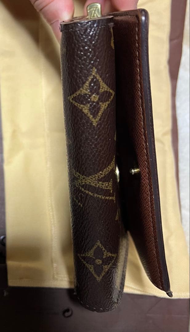 【週末限定sale】ルイヴィトンポルトモネトレゾ−ル二つ折財布　美品