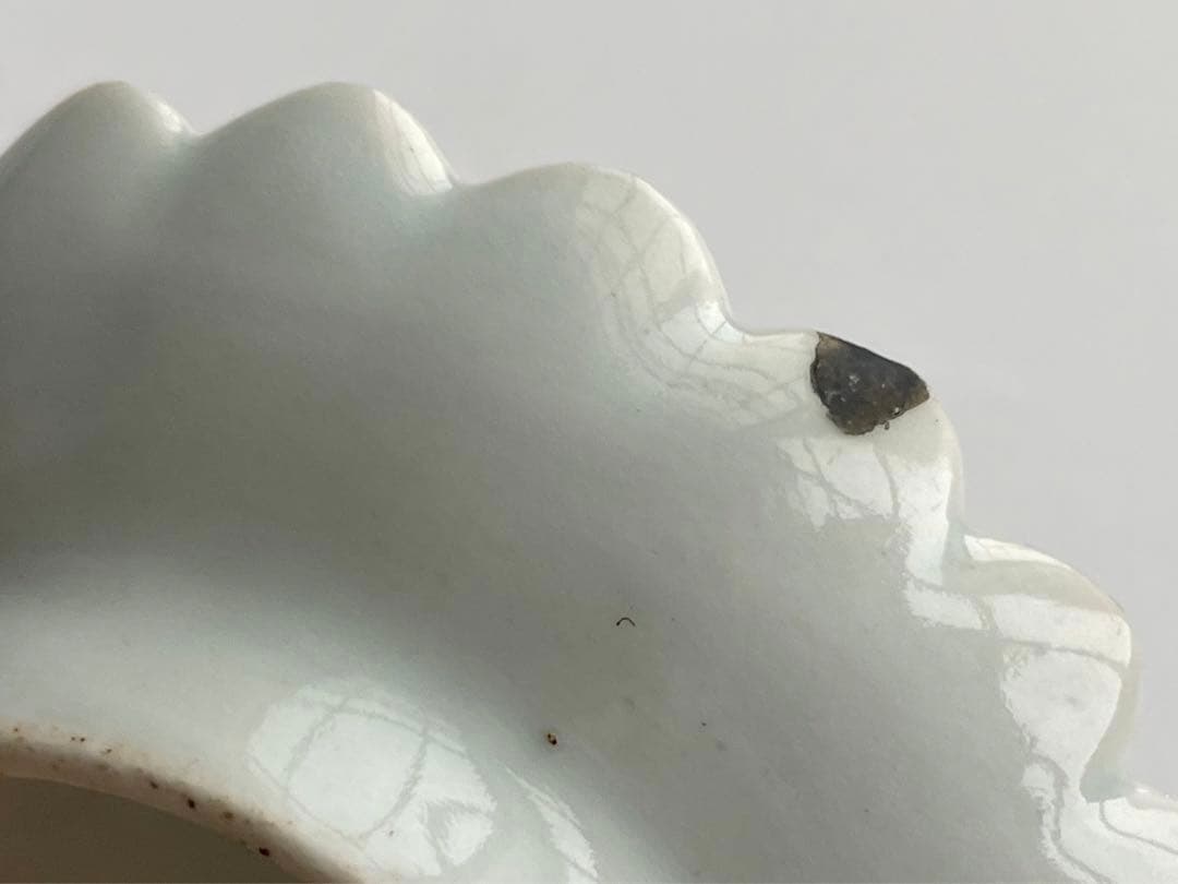 骨董　アンティーク　白磁　菊花小皿　楕円　オーバル　小皿　柿右衛門　古伊万里