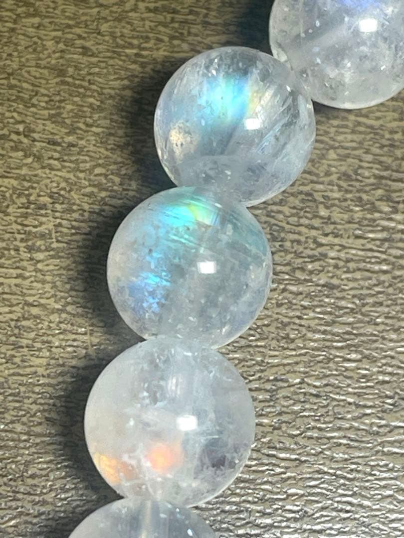 【新入荷】　レインボームーンストーン7㎜ブレス（新品）マダガスカル産虹色シラー②