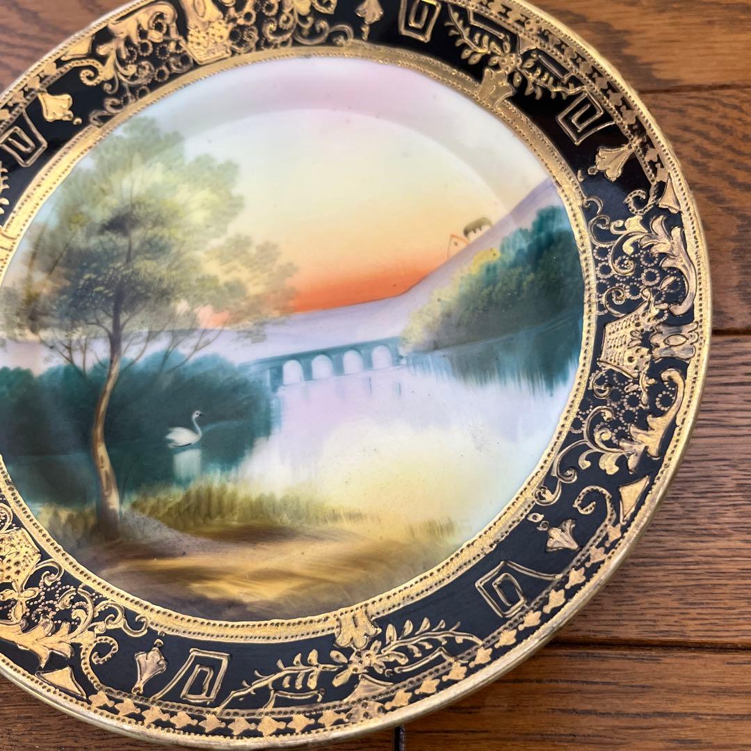 オールドノリタケ代表的な作品金盛りが豪華なプレート　スワン湖畔M NIPPON