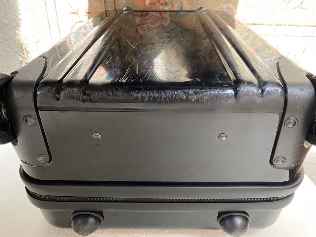 ZERO HALLIBURTON ゼロハリバートンスーツケース　ブラック　2輪