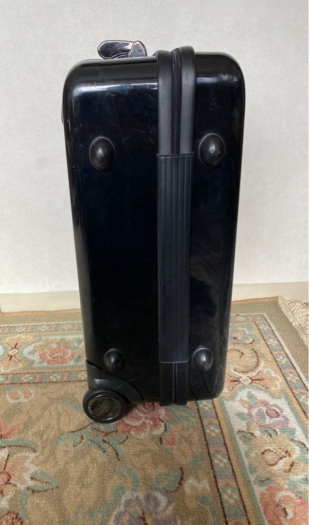 ZERO HALLIBURTON ゼロハリバートンスーツケース　ブラック　2輪