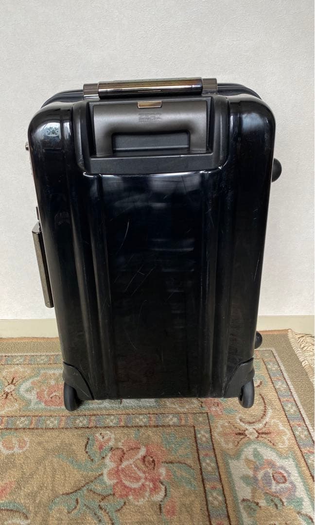 ZERO HALLIBURTON ゼロハリバートンスーツケース　ブラック　2輪