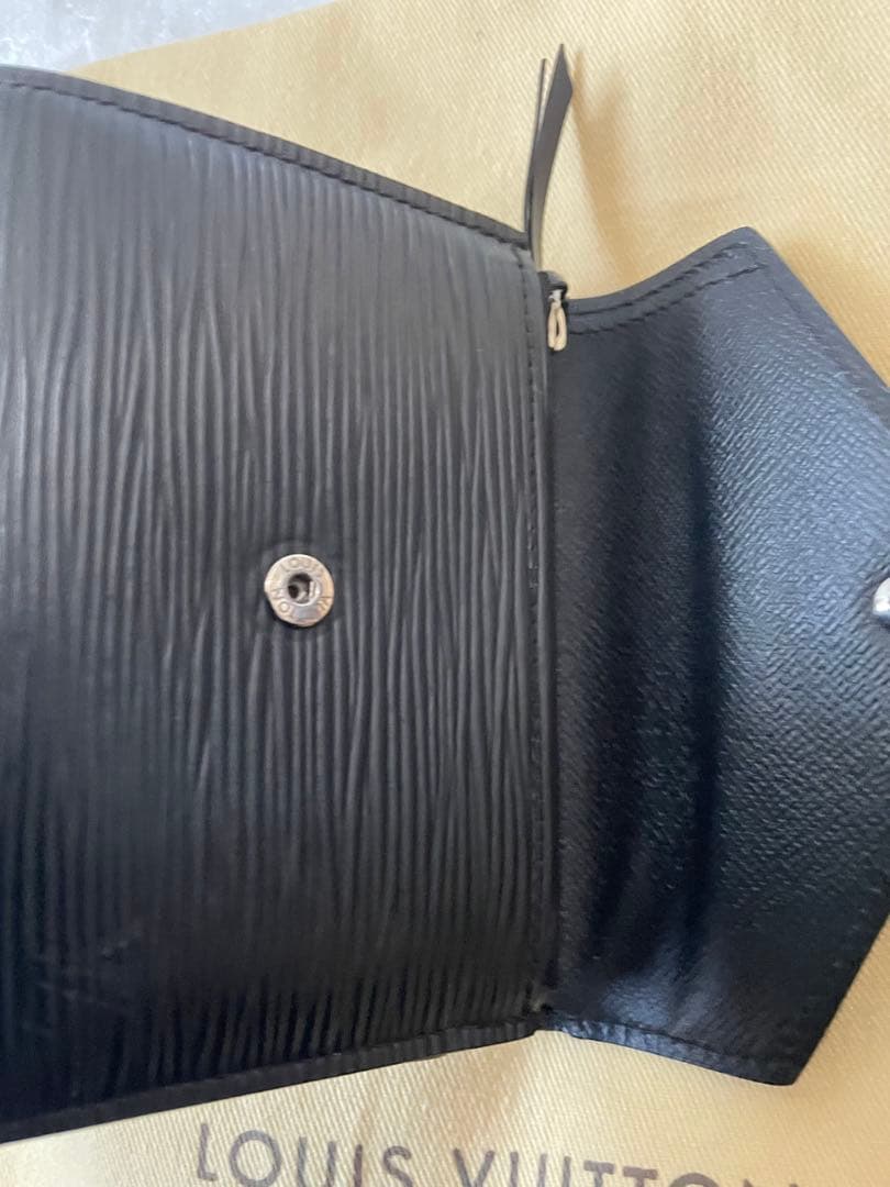 LOUIS VUITTON エピ二つ折り財布
