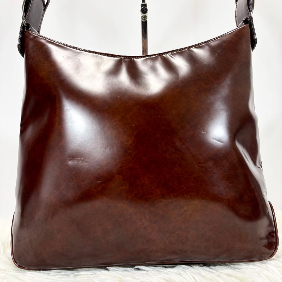 美品✨フェラガモ ショルダーバッグ ワンショルダー ロゴ金具 内側総柄 肩かけ