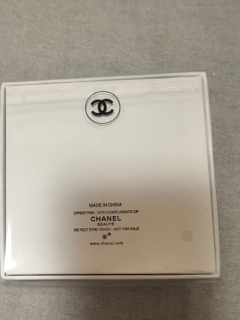 CHANEL コンパクトミラー ゴールド 金属製 正規品