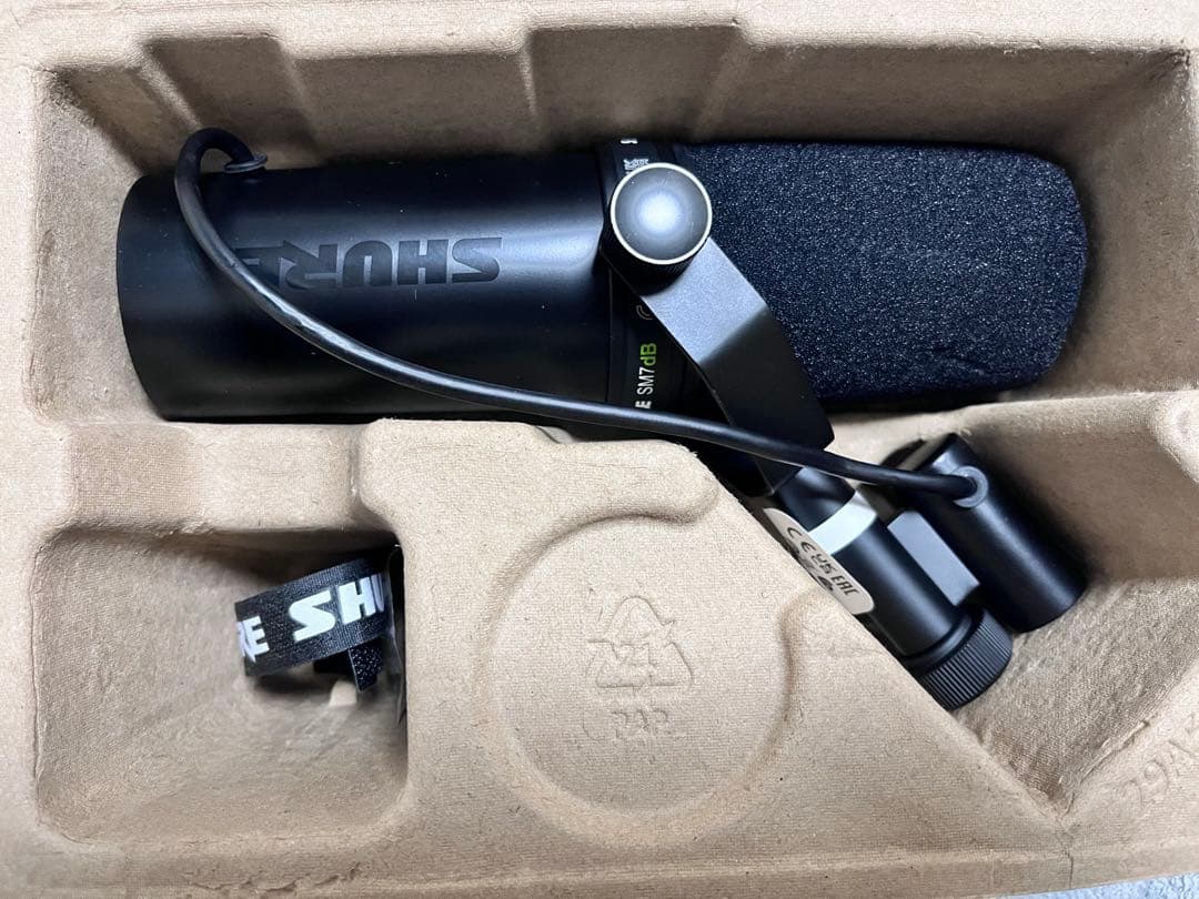 元旦セール 新品　SHURE SM7dB ダイナミックマイク
