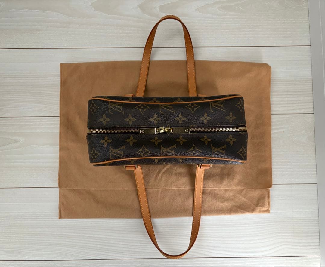 ルイヴィトン　LOUISVUITTON　シテMM　モノグラムバッグ　M51182
