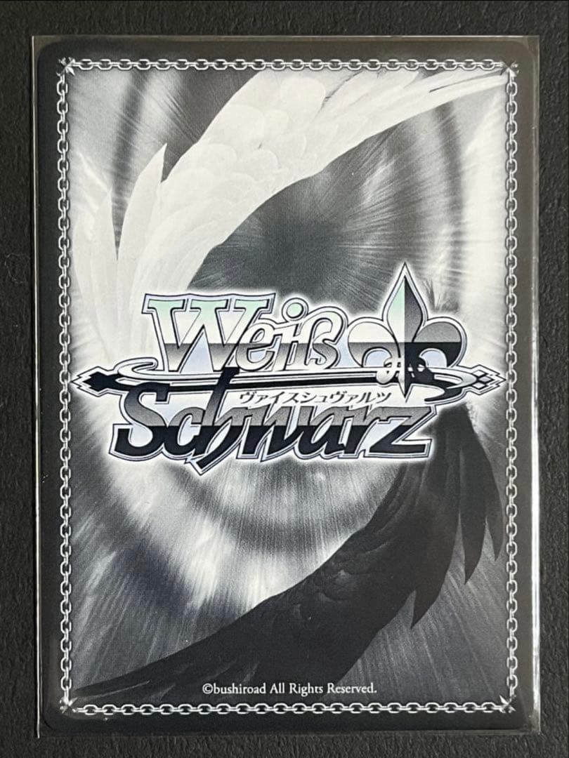 『極美品』　進撃の巨人　ミカサ　英語版　1st edition ヴァイス