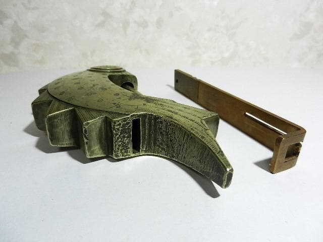 李朝（李氏朝鮮）のアンティーク魚型錠前