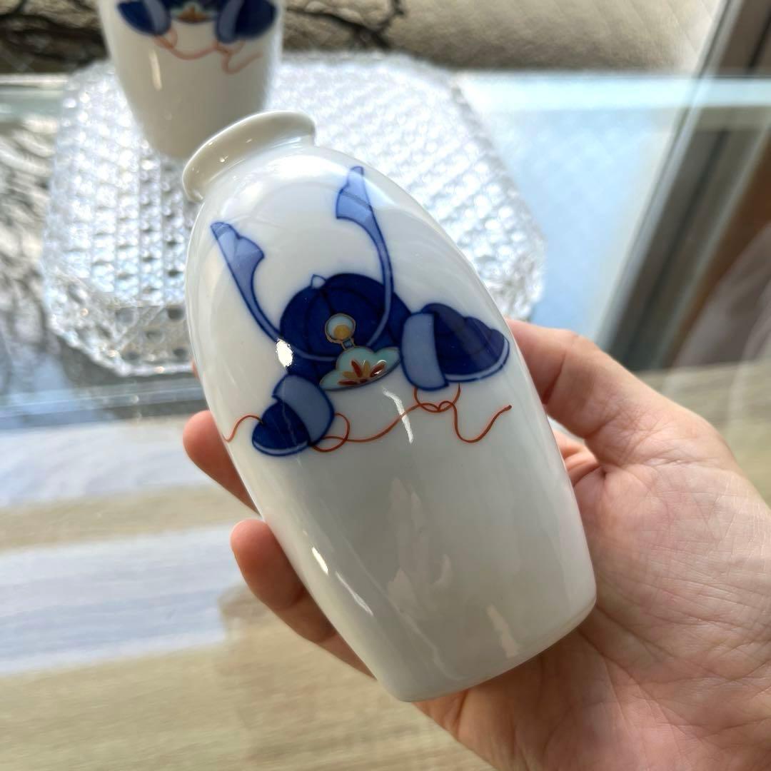 骨董　有田焼　宮内庁御用達　オールド香蘭社　兜柄　徳利２本　盃２客　４点