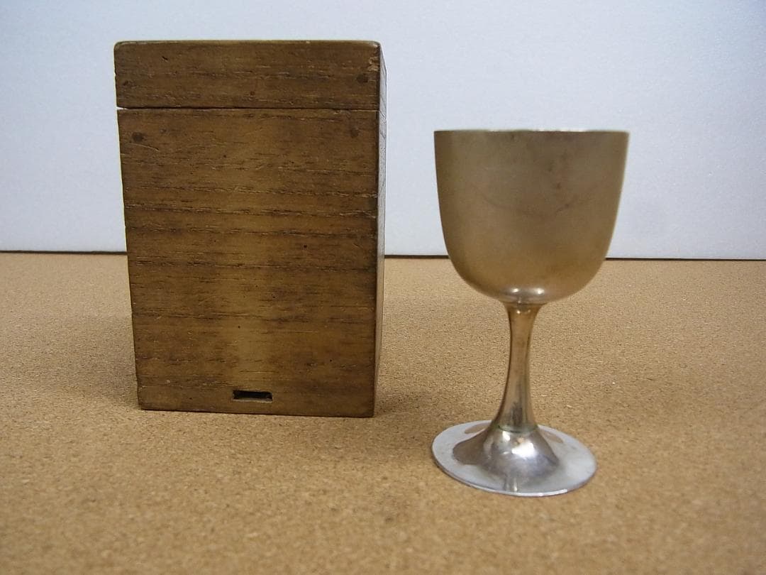 純銀　酒器　箱入り　27.3g