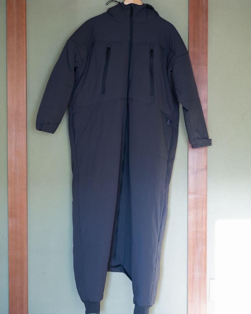 着る寝袋「モモンガ」エクストラ｜チャコール｜Mサイズ｜2024年モデル