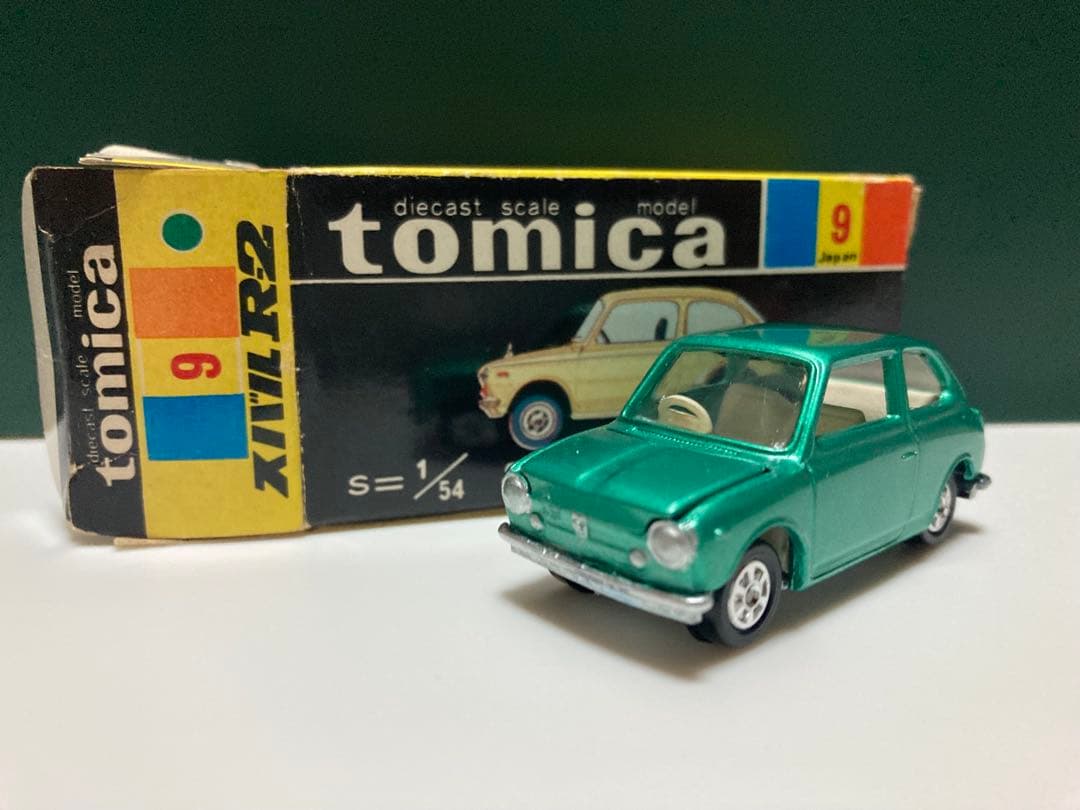 トミカ　No. 9 日本製　スバル　R-2 白シート 緑色指名箱