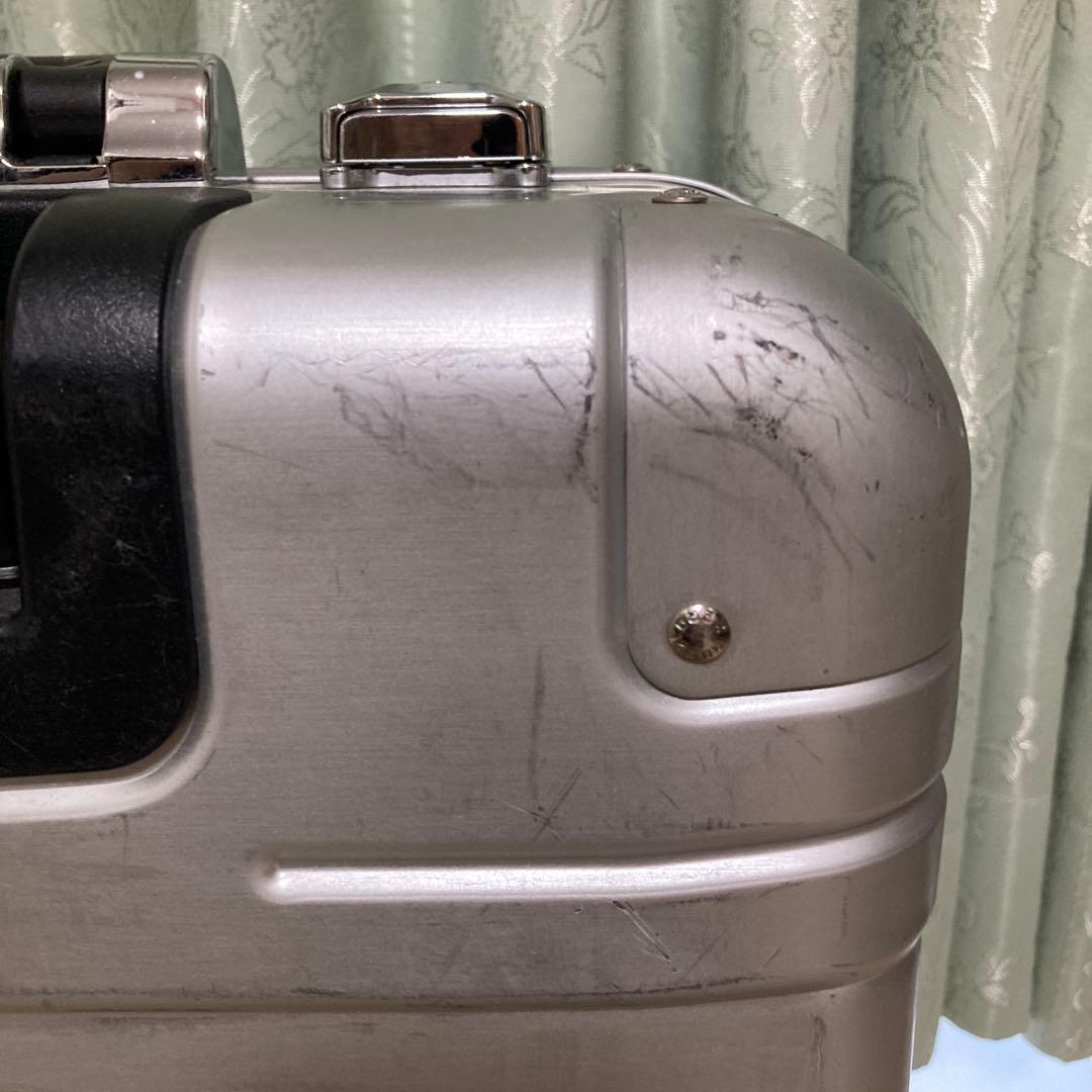 ゼロハリバートン　アルミキャリーケース　機内持ち込み可