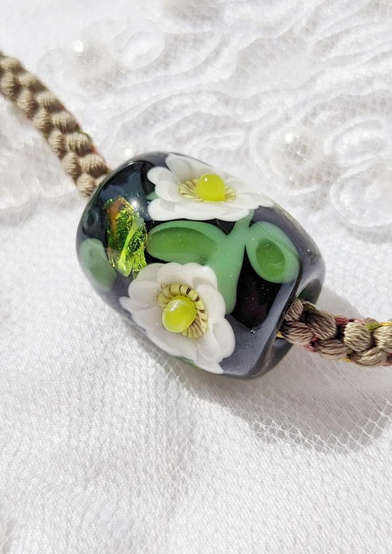 吉田正子トンボ玉（貳拾伍）　「江戸組み紐」ネックレス　ガラス玉に込めた日本画