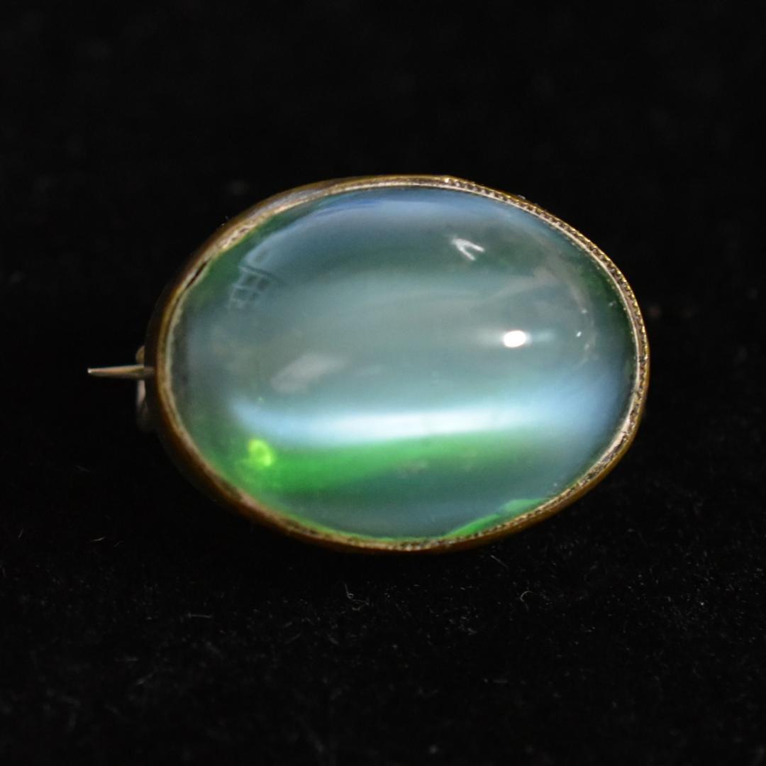 夜間飛行 キャッツアイ古ガラスのレースピン アンティークブローチ　ドール