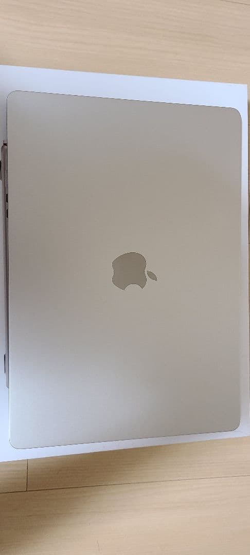 MacBook Air M2 2023 8GB 256GB 15インチ