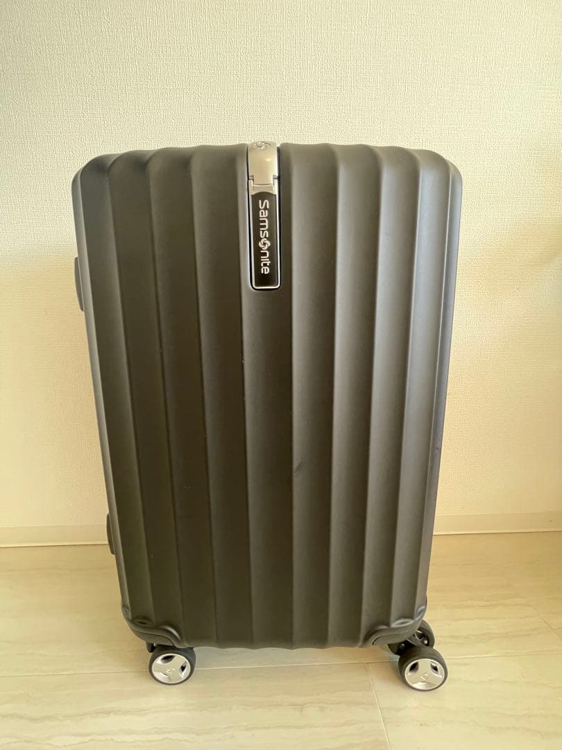 サムソナイト エナウ スピナー55 ブラック　スーツケース