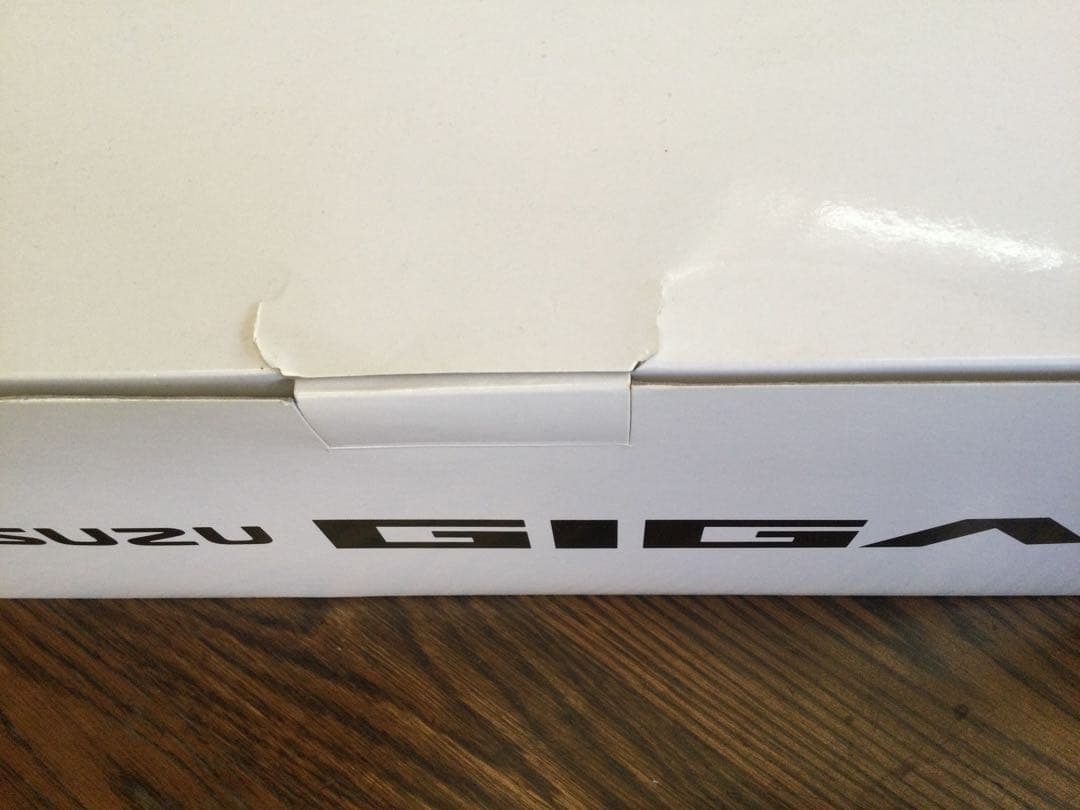 新品・未使用　ISUZU GIGA トラック模型 約1/43　希少品