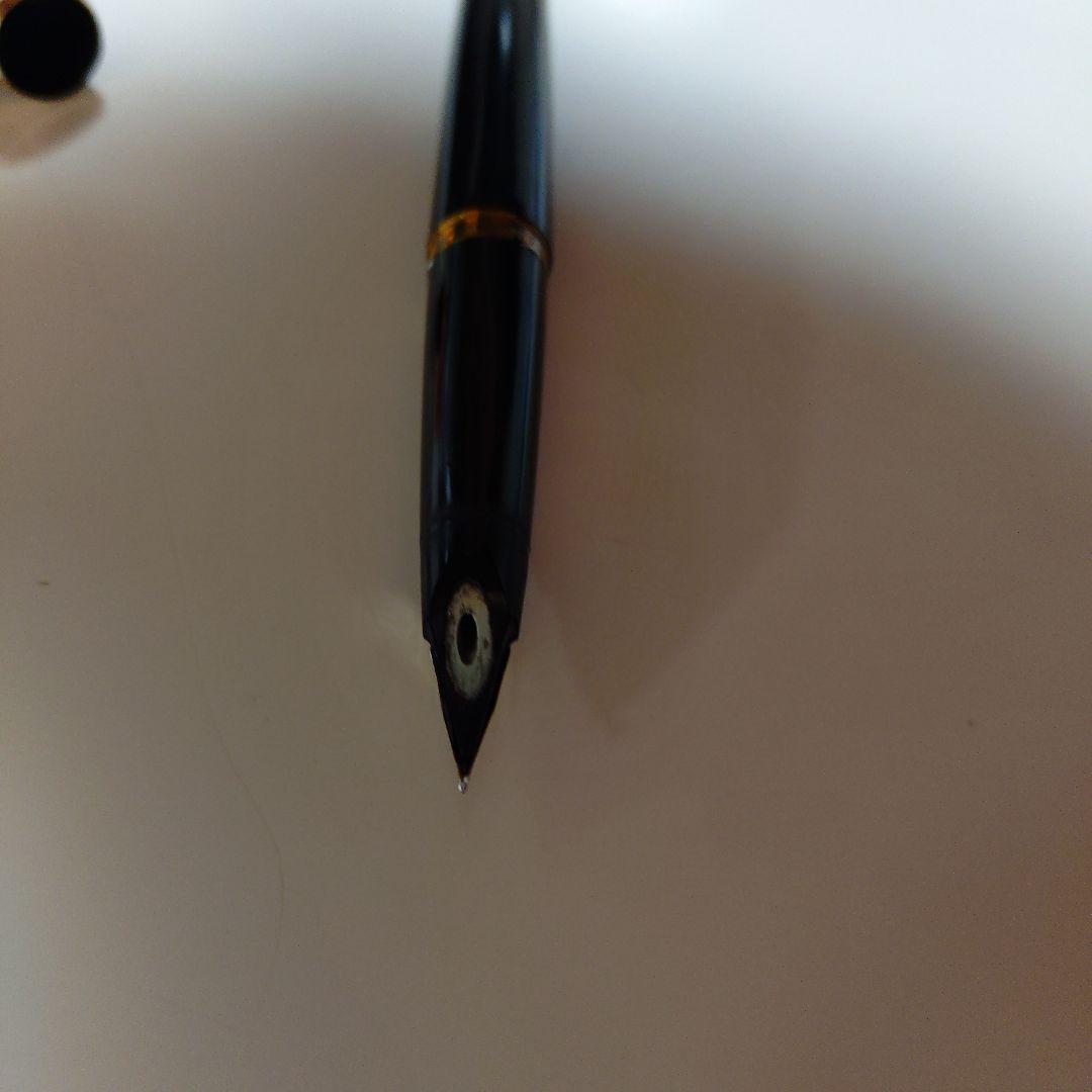 モンブラン 万年筆 黒 ゴールド装飾