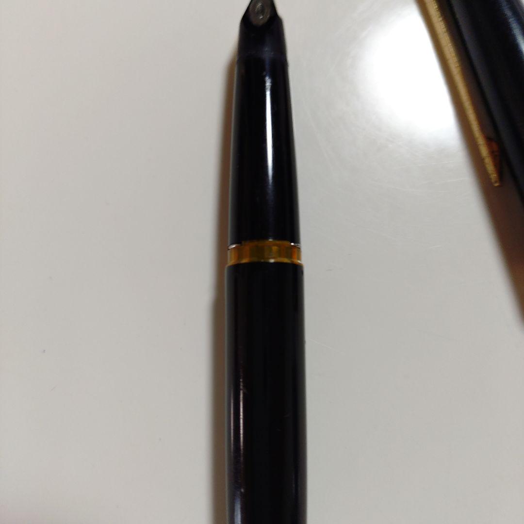 モンブラン 万年筆 黒 ゴールド装飾