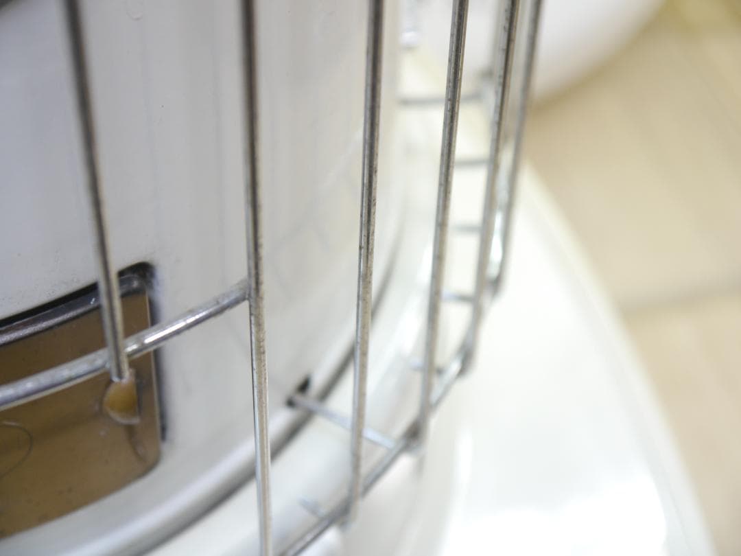 送料込◆2014⑨◆コロナ 石油ストーブ 円筒形ホワイト ストーブ 安全ガード付