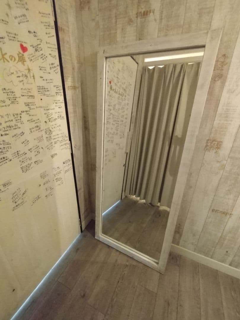 ホワイト全身鏡 木製フレーム 大きめ