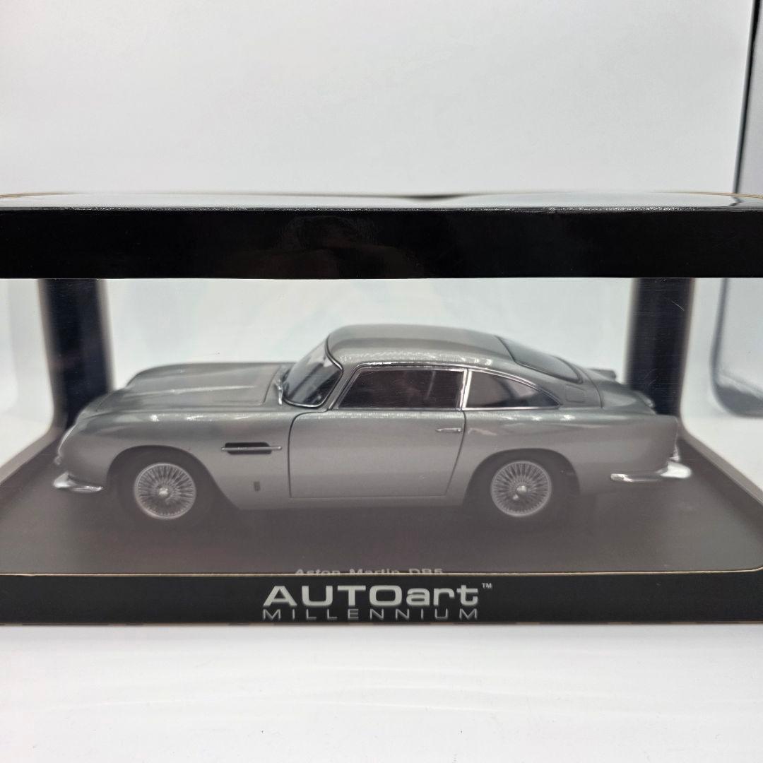 希少　AUTOart製　Aston Martin　DB5　1/18 ミニカー