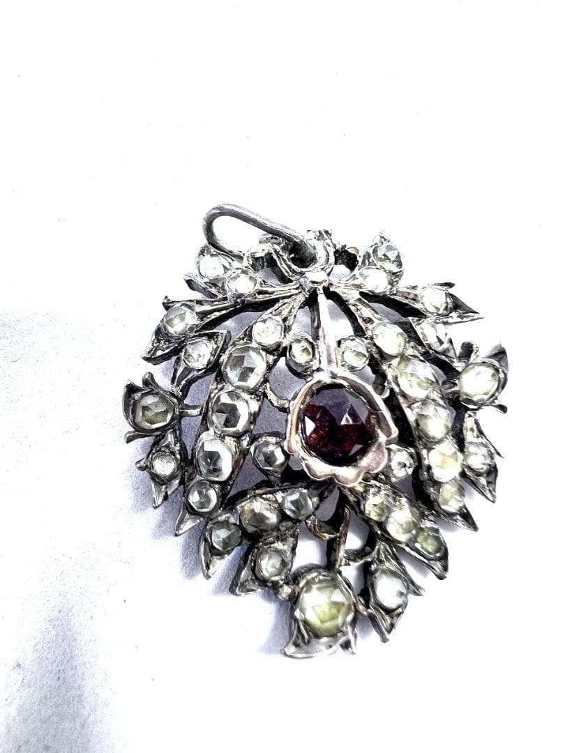 ペンダントトップ　水晶　ローズカット　ジョージアン