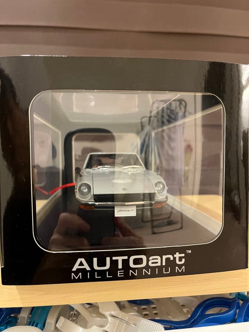 AUTOart Datsun 240Z ミニカー 1/18
