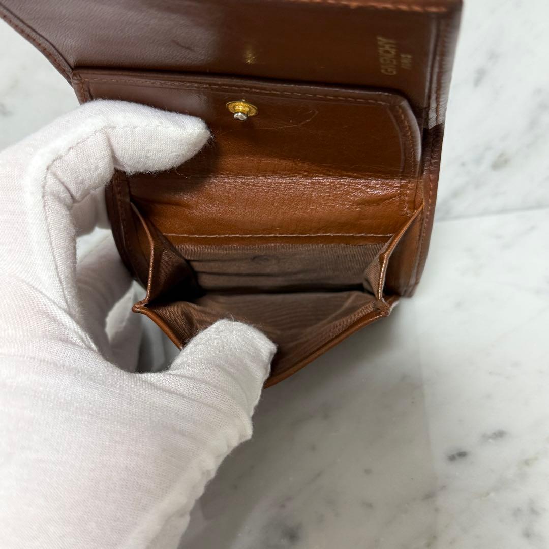 美品 GIVENCHY ジバンシー 二つ折り財布 本革 レザー ブラウン ロゴ