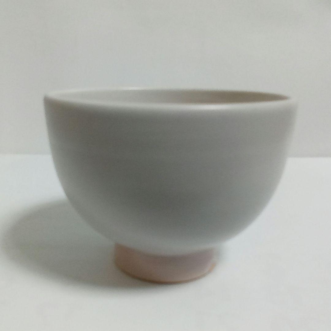 抹茶茶碗　白釉　「蓮」　水出宋絢