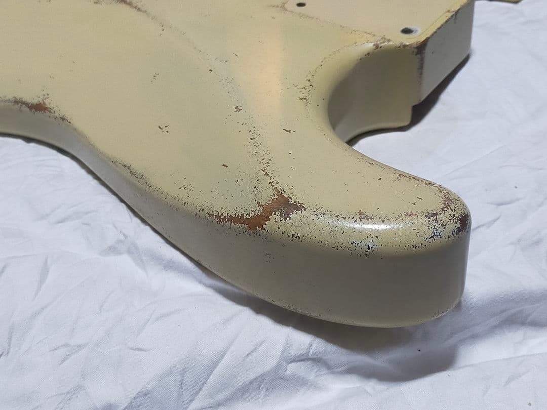 MDL1 ストラトキャスター用 ボディフェンダー MJT ラッカー仕上げレリック