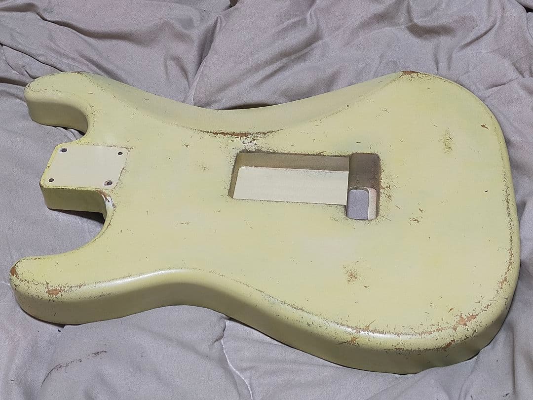 MDL1 ストラトキャスター用 ボディフェンダー MJT ラッカー仕上げレリック