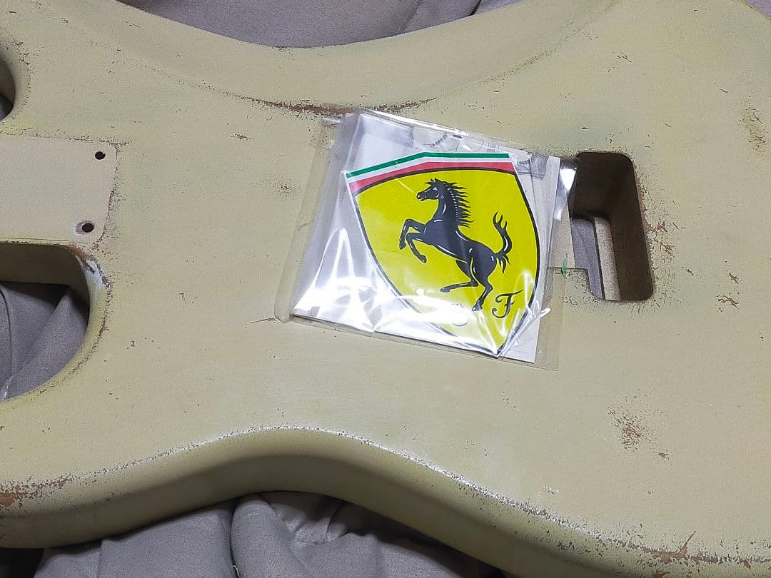 MDL1 ストラトキャスター用 ボディフェンダー MJT ラッカー仕上げレリック