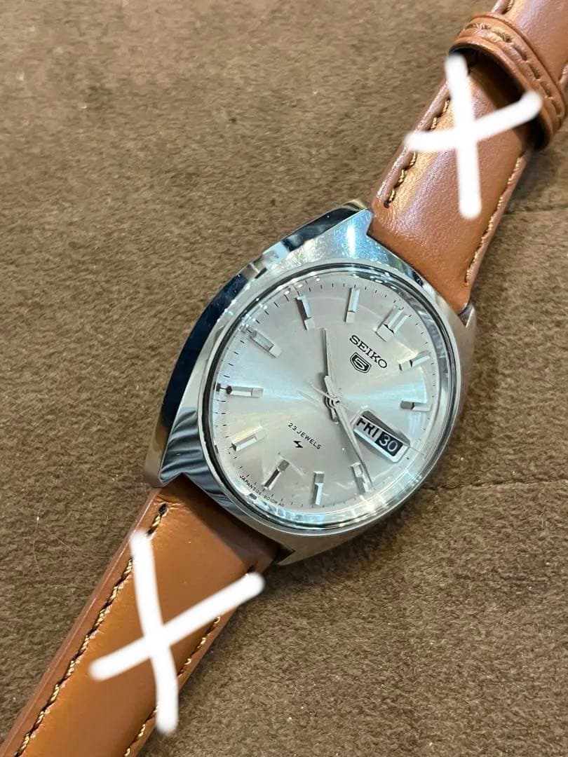 かっこいいメンズ自動巻腕時計　セイコー5 5126-8010 ビンテージ　稼働品