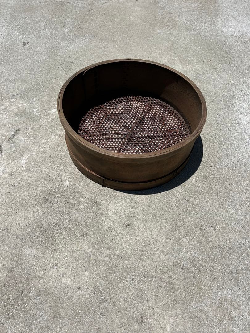 南房総で明治から昭和初期に使用されていた古農具:竹網ふるい