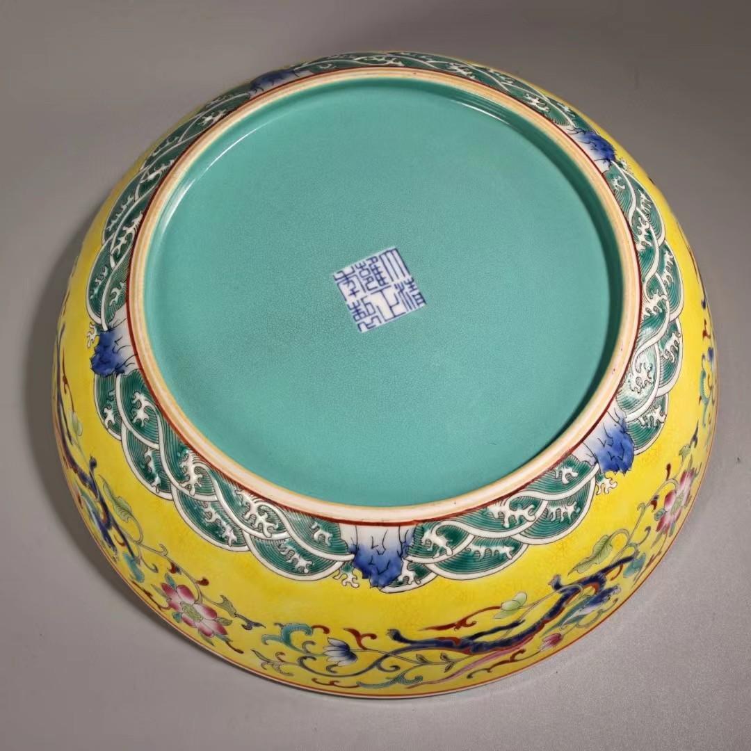 中国古美術・旧蔵珐琅彩粉彩陶磁器の皿・瑞獣中皿・置物・純手描き・文房具・木箱付き