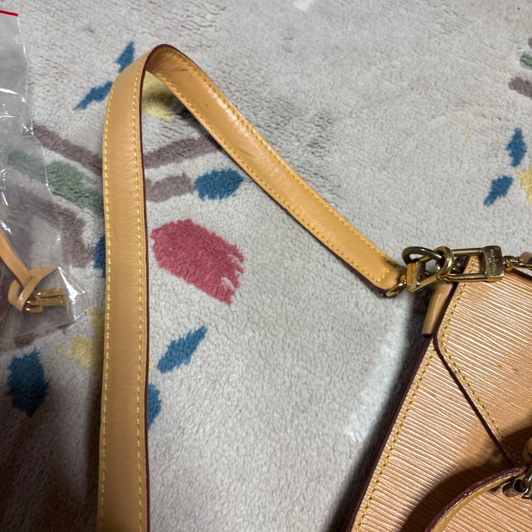 Louis Vuitton エピレザー ショルダーバッグ