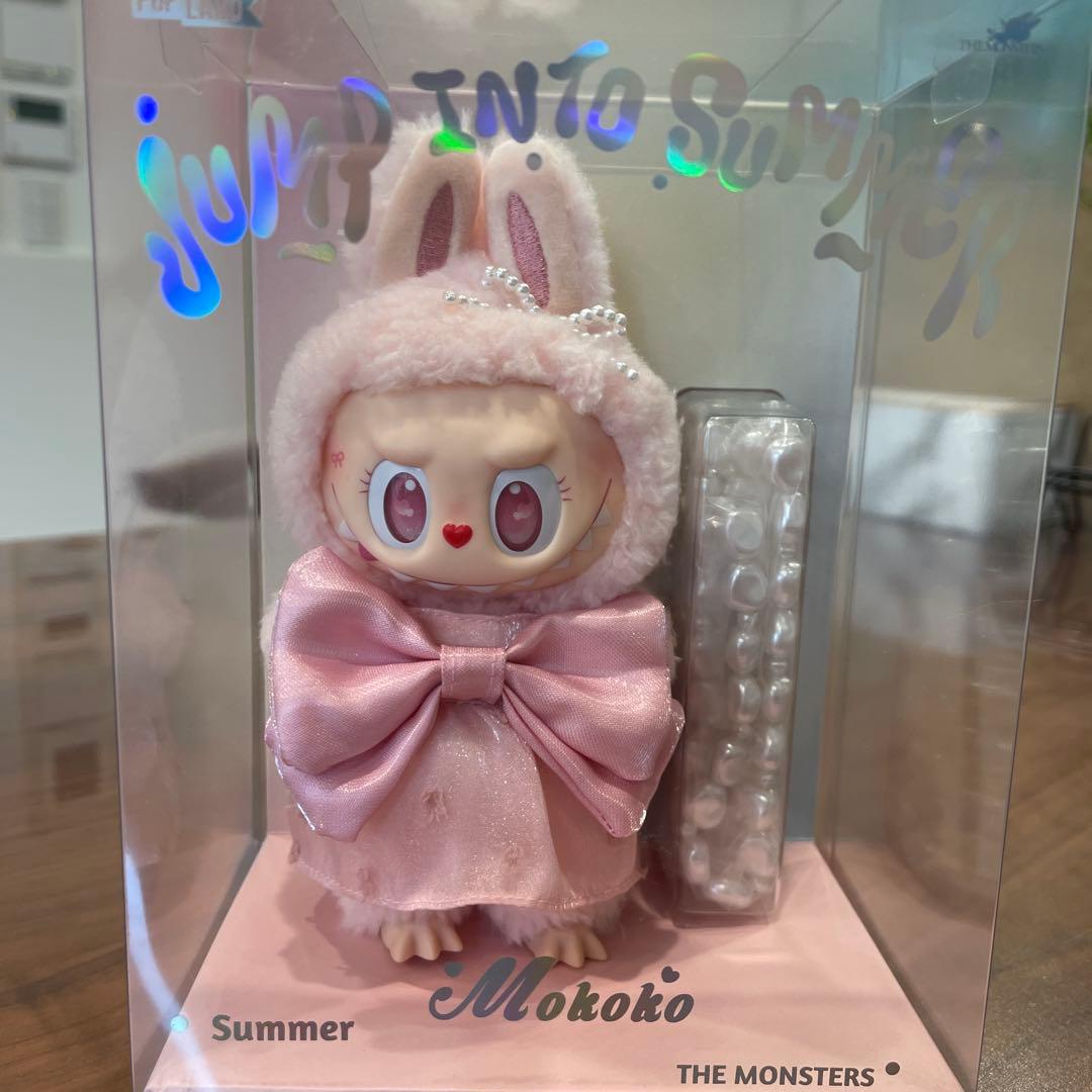 POPMART MOKOKO Jump into Summer Plushモモコ