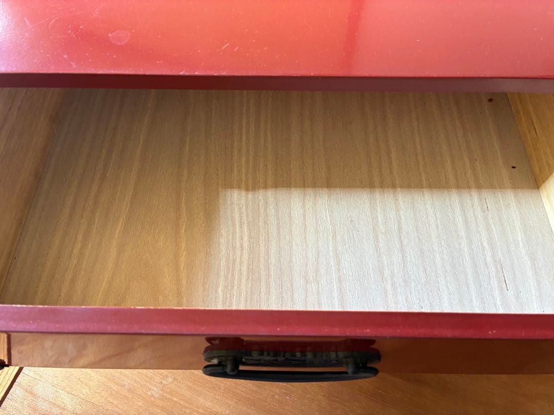 伝統的な日本の木製箪笥