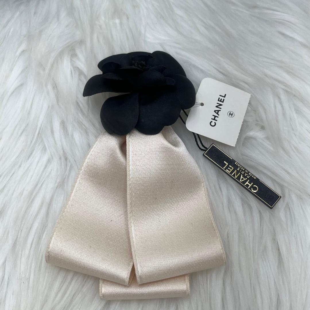 未使用タグ付き✨シャネル　CHANEL 　カメリア コサージュ　ブローチ　リボン